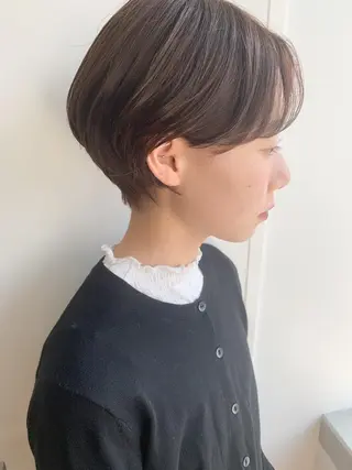 ショート nuu所属・💜ショート💜 ウルフ、ボブ二色亜美のヘアスタイル