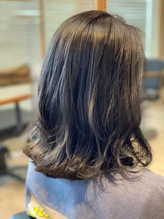 セミロング カラー 関口 友行のヘアスタイル