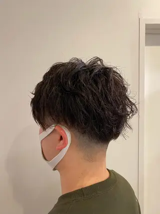 ショート パーマ メンズ ショート、メンズ 一日1名限定枠⚡️のヘアスタイル