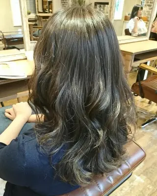カラー ミディアム ＊Cielo＊ 佐藤 幸世のヘアスタイル