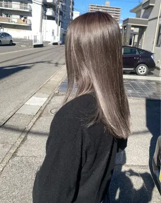 ロング カラー L.lanka所属・こもり なおやのヘアスタイル