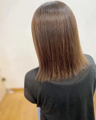 セミロング カラー 荒木 ひろかのヘアスタイル