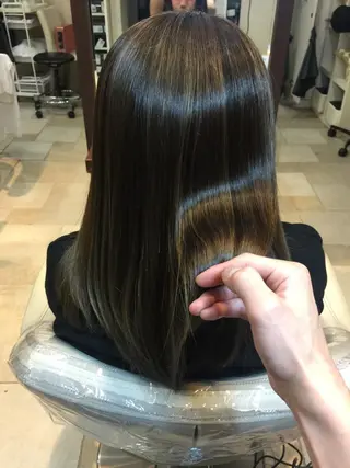 ロング 前髪縮毛矯正 高野開弦ハイトーンのヘアスタイル