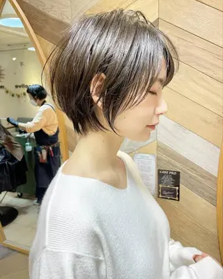 ショート 加藤木麻彩 NEROのヘアスタイル