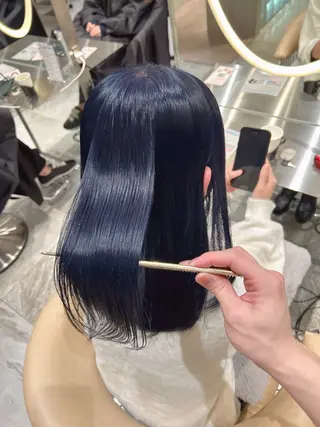 セミロング 🥇KEN /レイヤー/艶カラーのヘアスタイル