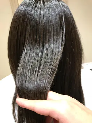 ミディアム 縮毛矯正専門 美容師のヘアスタイル