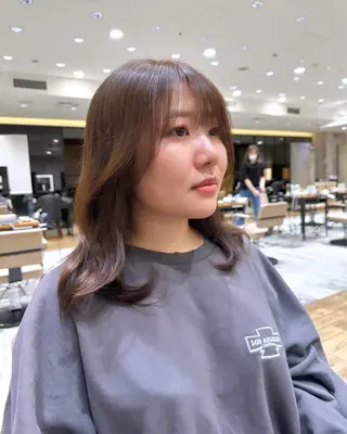 セミロング レイヤー/艶カラー 韓国/石戸谷海斗のヘアスタイル