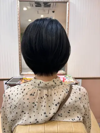 ショート シンセティックヘアデザイン所属・吉井 愛のヘアスタイル