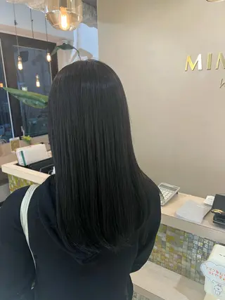 セミロング 鈴木 彩香のヘアスタイル