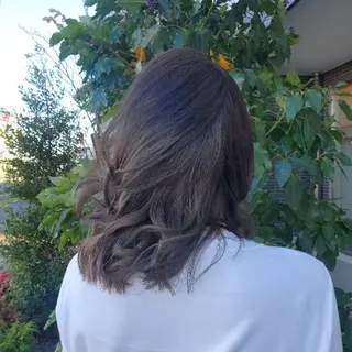 セミロング est calla(エストカラー)浦和美園所属・あさみ /スパニスト・アシのヘアスタイル