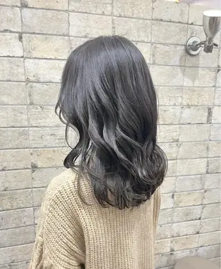 セミロング カラー SALOWIN 梅田茶屋町North店所属・橋本 桂のヘアスタイル