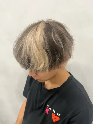 カラー レイヤー 東実桜のヘアスタイル