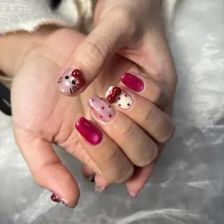 ネイル HEAVEN BEAUTY  & NAIL SALON所属・馬詰 にゅんのネイルデザイン