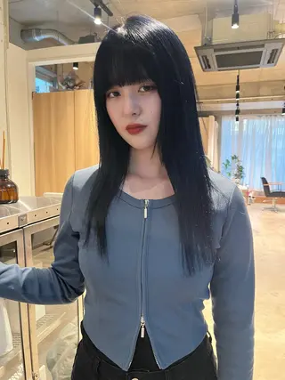 カラー sliver ・siki /YUIのヘアスタイル