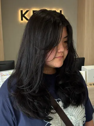 ロング よこみぞ こなつのヘアスタイル