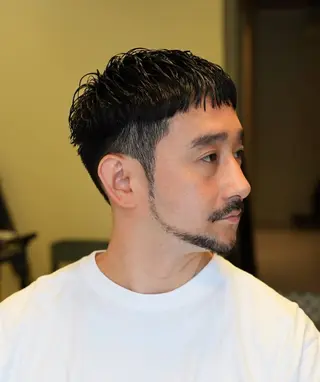 ショート メンズ サト エリのヘアスタイル