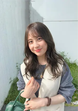 セミロング カラー le'a所属・谷町/Le'a /竹原しおなのヘアスタイル