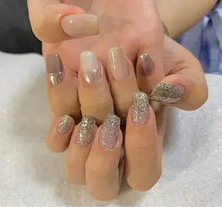 ネイル 手塚 里奈のネイルデザイン