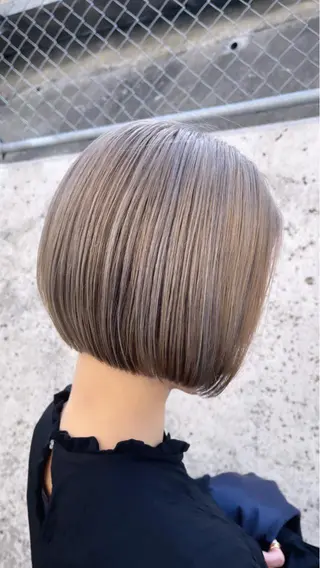 ショート 圧倒的美髪ストレート ツダケイタロウのヘアスタイル