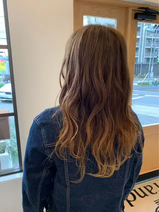 ロング カラー cher. 新井瑞希のヘアスタイル