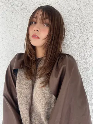 セミロング 峯田 優花のヘアスタイル