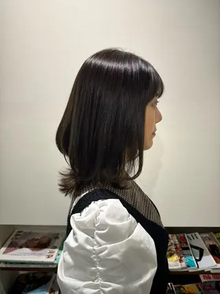 ミディアム タツキ／レイヤー／ パーマ／艶カラーのヘアスタイル