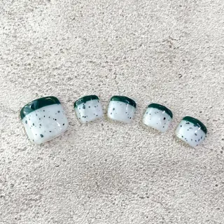 ネイル Tiary Nail Fのネイルデザイン