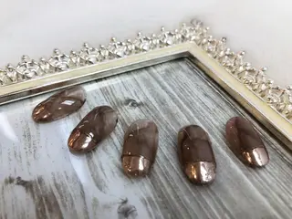 ネイル 【尾下】 ロイヤル•セラピストのネイルデザイン