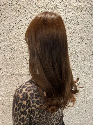 セミロング カラー ate.所属・ate. kaoriのヘアスタイル