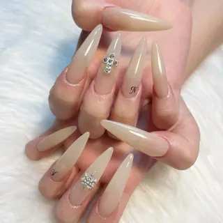 ネイル ゴテゴテ💙ワンホン リオナのネイルデザイン