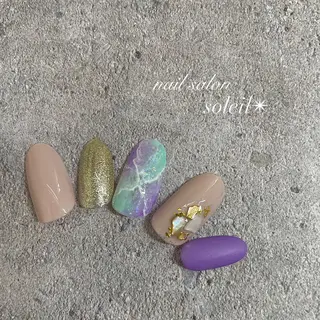 ネイル 粟津 美紀のネイルデザイン