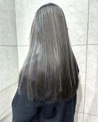 ロング カラー 遠藤沙也加 /レイヤーカットのヘアスタイル