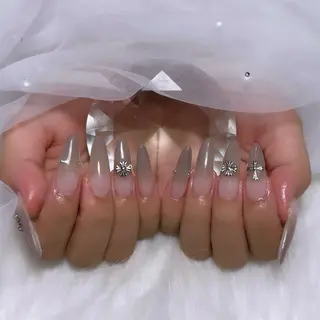 ネイル RE:Bonn所属・salon re:bonnのネイルデザイン