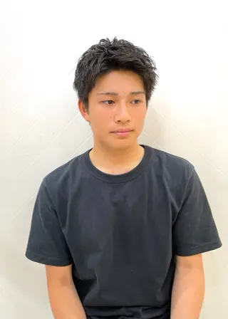 ショート メンズ 顔周りレイヤー／ 似合わせ／古津遼平のヘアスタイル