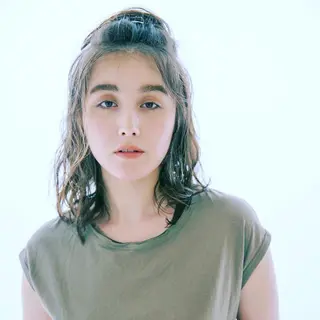 セミロング 髪質改善ストレート、 カラー清野雄大のヘアスタイル