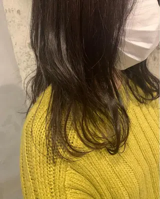 セミロング ブリーチなしWカラー /地毛風/小林凪沙のヘアスタイル