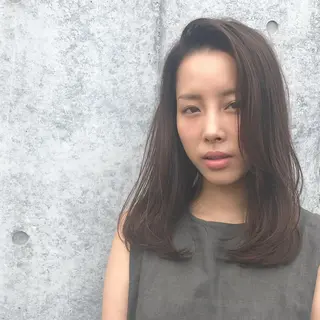 セミロング カラー ハリウッドブロウ LAID BACKの眉毛・アイブロウイメージ