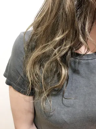 ロング カラー 海外風レイヤーカット 👑店長　平松　由のヘアスタイル