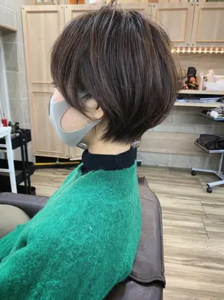 ショート カラー 平尾 拓也のヘアスタイル