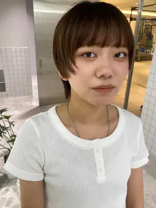 ミディアム カラー 似合わせカット レイヤーボブウルフのヘアスタイル