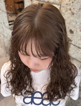 セミロング カラー パーマ オト/高発色艶カラー /パーマのヘアスタイル