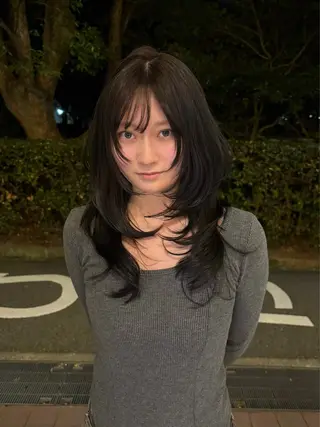 セミロング YOKE 松室伶奈のヘアスタイル