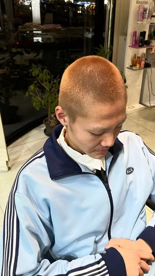 ショート カラー メンズ 大野 桃果のヘアスタイル