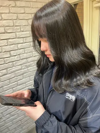 カラー Remii ミジュのヘアスタイル