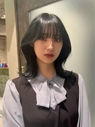 セミロング 韓国風艶カラー 🇰🇷🩶/REIのヘアスタイル