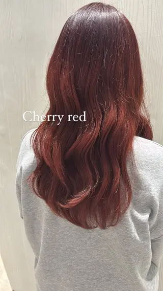 ロング 細包 夕貴のヘアスタイル