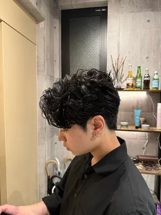 ショート パーマ メンズ 大阪梅田メンズサロン メンズパーマ荒川琢磨のヘアスタイル