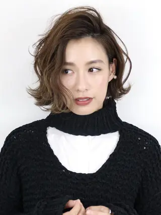 ショート カラー SOURCE 茨木のヘアスタイル