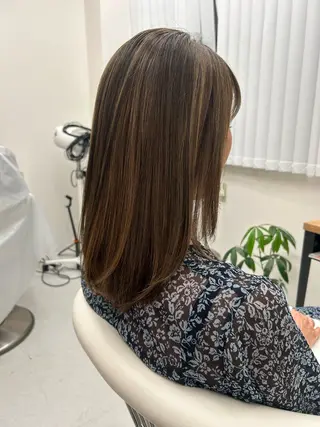 ミディアム cue所属・銀座バレイヤージュ 蓑田朝菜のヘアスタイル