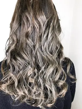 セミロング NYLON. 柏店所属・お悩み解決美容師🩷 ♠️ベテランそめやのヘアスタイル